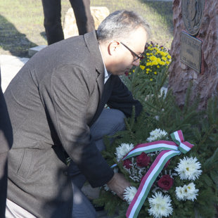 Koszorúzás - Szóládi Önkormányzat